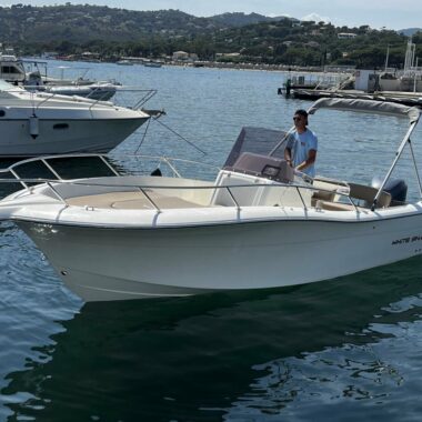 WHITE SHARK -  230 CC Origin