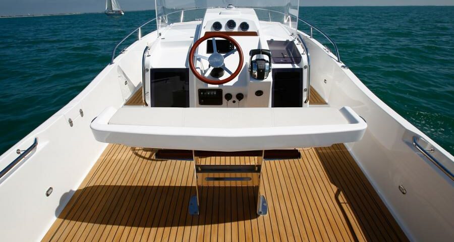 WHITE SHARK -  300 CC Origin