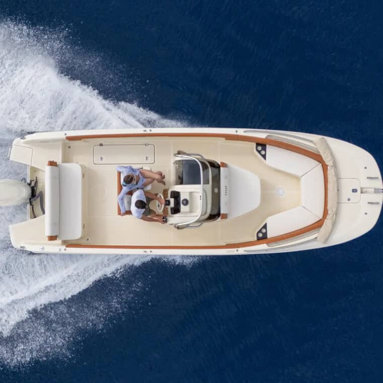 Autres bateaux - INVICTUS Capoforte FX240